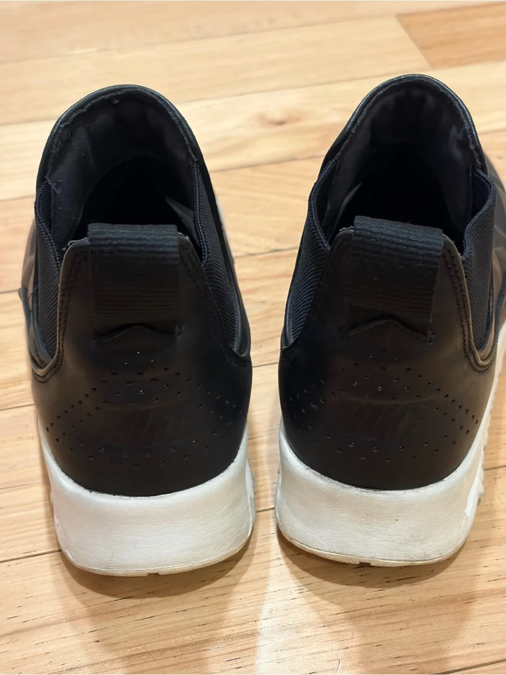 Nike Air Max Thea Black Leather Mid Boots Sporty Booties - Women’s Size 7.5
